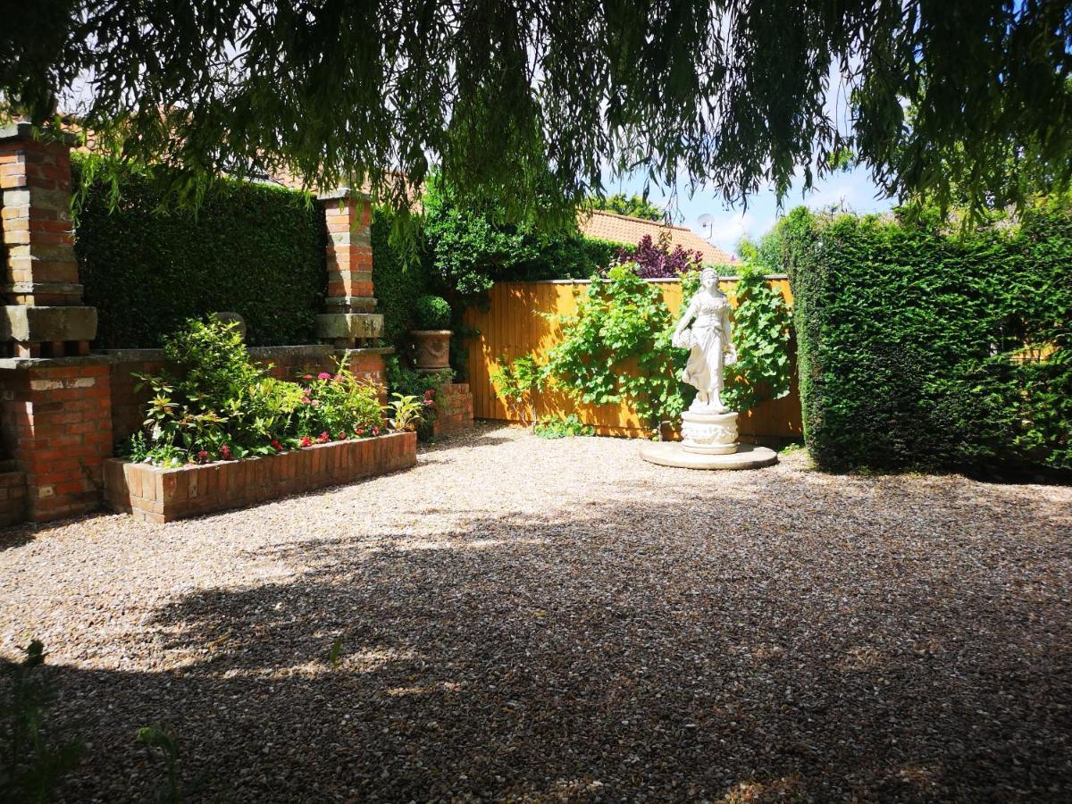 The Saddlery Holiday Cottage - Near Wolds And Coast North Thoresby Extérieur photo